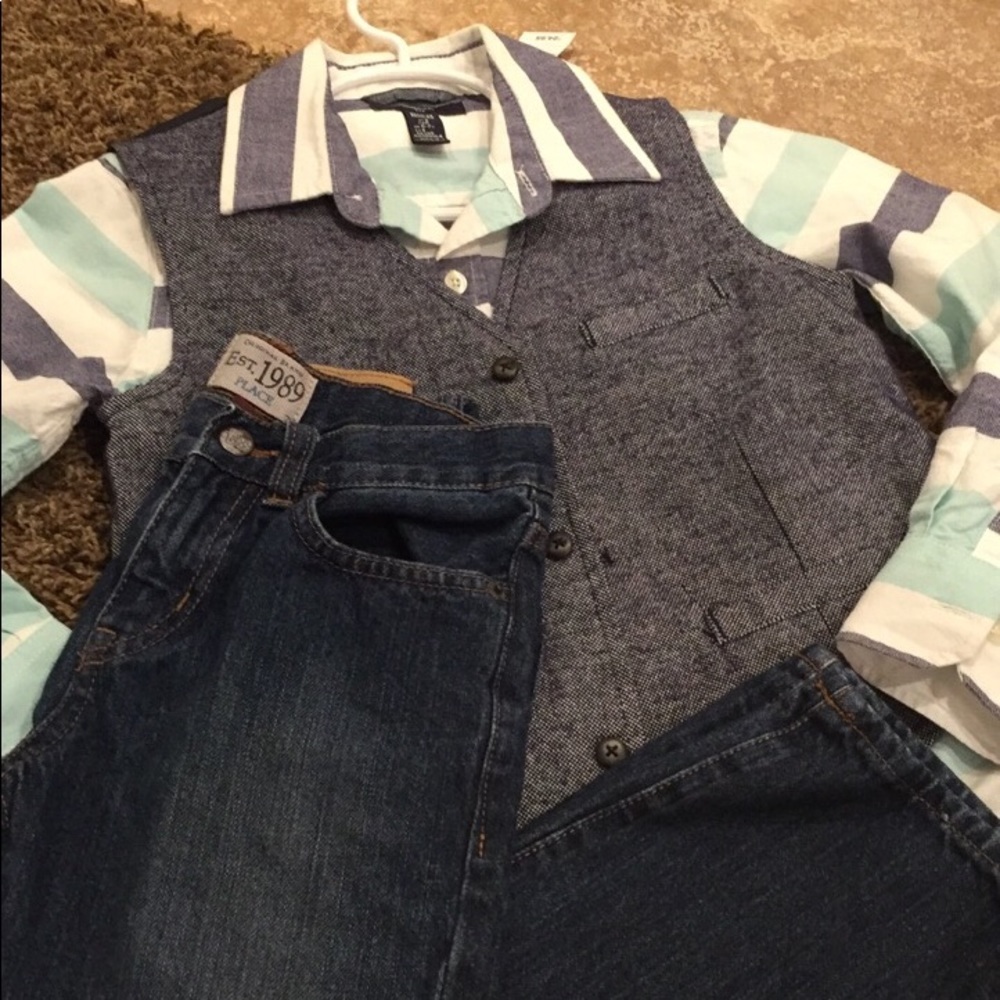 2pc outfit shirt and vest size 6/7 perfect for Easter baby Gap